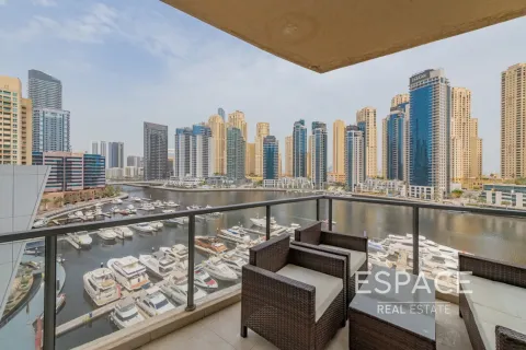 Apartment in Dubai Marina, Dubai 2 bedrooms, 147 sq.m. № 122774