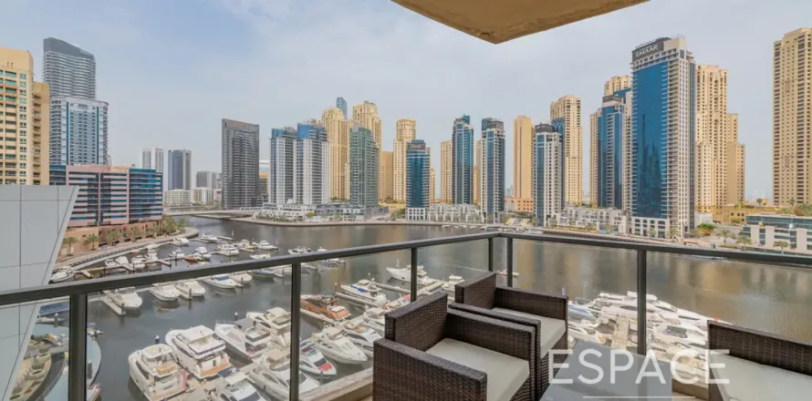 Apartment in Dubai Marina, Dubai 2 bedrooms, 147 sq.m. № 122774