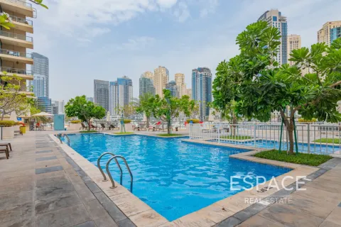 Apartment in Dubai Marina, Dubai 2 bedrooms, 147 sq.m. № 122774 - photo 19
