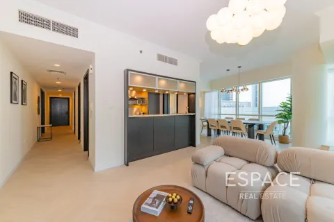 Apartment in Dubai Marina, Dubai 2 bedrooms, 147 sq.m. № 122774 - photo 17