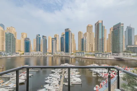 Apartment in Dubai Marina, Dubai 2 bedrooms, 147 sq.m. № 122774 - photo 16