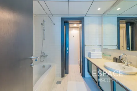 Apartment in Dubai Marina, Dubai 2 bedrooms, 147 sq.m. № 122774 - photo 10