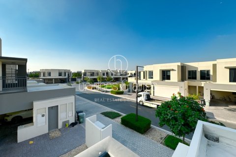 Купить виллу в Дубай Хилс Эстейт, Дубай: 5 спален, 254м², № 90698 - фото 19