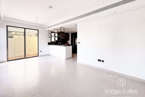 Снять в аренду виллу в Tilal Al Ghaf, Дубай: 4 спальни, 217м², № 90694 - фото 7