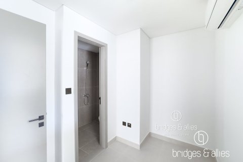 Снять в аренду виллу в Tilal Al Ghaf, Дубай: 4 спальни, 217м², № 90694 - фото 11