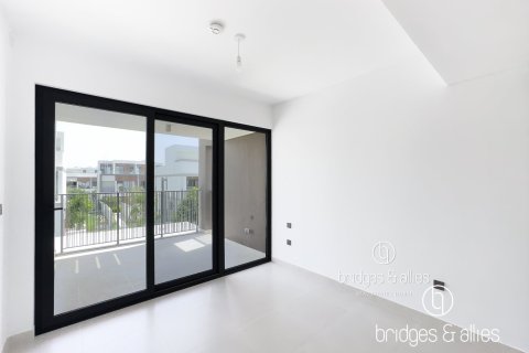 Снять в аренду виллу в Tilal Al Ghaf, Дубай: 4 спальни, 217м², № 90694 - фото 13