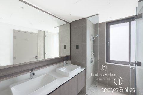 Снять в аренду виллу в Tilal Al Ghaf, Дубай: 4 спальни, 217м², № 90694 - фото 17