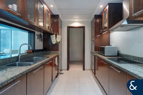 Apartment in Marina Promenade, Dubai Marina, Dubai 2 bedrooms, 125 sq.m. № 75097 - photo 6