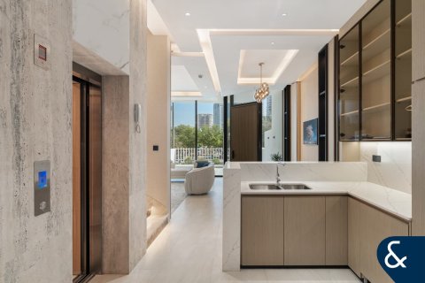Townhouse in Jumeirah Village Circle, Dubai 4 bedrooms, 334 sq.m. № 75098 - photo 5