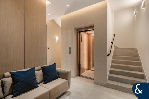 Townhouse in Jumeirah Village Circle, Dubai 4 bedrooms, 334 sq.m. № 75098 - photo 8