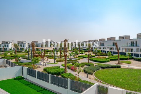 Villa en Arabian Ranches 3, Dubai, 4 dormitorios, 520.81421800 m², № 63225 - foto 1