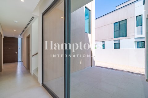 Villa en Arabian Ranches 3, Dubai, 4 dormitorios, 520.81421800 m², № 63225 - foto 10