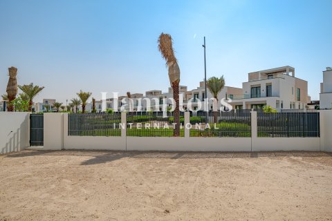Villa en Arabian Ranches 3, Dubai, 4 dormitorios, 520.81421800 m², № 63225 - foto 5