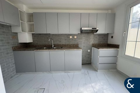 Villa en Springs 14, The Springs, Dubai, 2 dormitorios, 172 m², № 76773 - foto 3