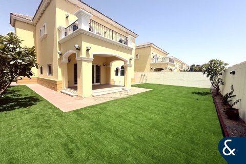 Villa en Legacy, Jumeirah Park, Dubai, 3 dormitorios, 510 m², № 76762 - foto 2
