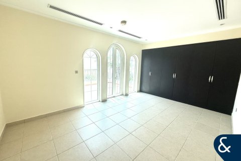 Villa en Legacy, Jumeirah Park, Dubai, 3 dormitorios, 510 m², № 76762 - foto 9