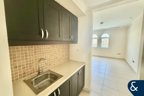 Villa en Legacy, Jumeirah Park, Dubai, 3 dormitorios, 510 m², № 76762 - foto 11