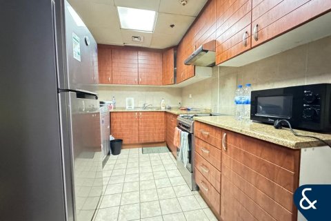 Снять в аренду квартиру в Джумейра Лейк Тауэрс, Дубай: 2 спальни, 122м², № 76771 - фото 1