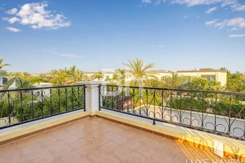 Villa en Jumeirah Park, Dubai, 3 dormitorios, 742 m², № 22983 - foto 14