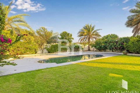 Villa en Jumeirah Park, Dubai, 3 dormitorios, 742 m², № 22983 - foto 5