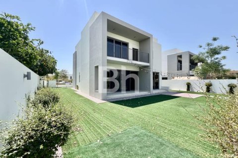 Снять в аренду виллу в Дубай Хилс Эстейт, Дубай: 5 спален, 559м², № 22979 - фото 1