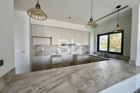 Снять в аренду виллу в Дубай Хилс Эстейт, Дубай: 5 спален, 559м², № 22979 - фото 6