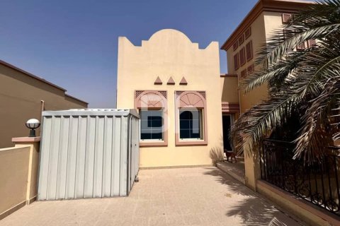 Villa à Jumeirah Village Triangle, Dubai, 2 chambres, 250 m², № 22980 - photo 15