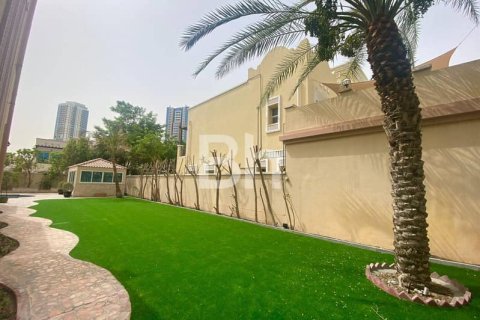Villa à Jumeirah Village Triangle, Dubai, 2 chambres, 250 m², № 22980 - photo 21