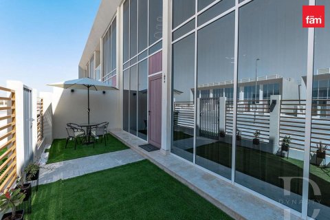 Townhouse in Dubai 3 bedrooms, 106.8 sq.m. № 139385 - photo 19
