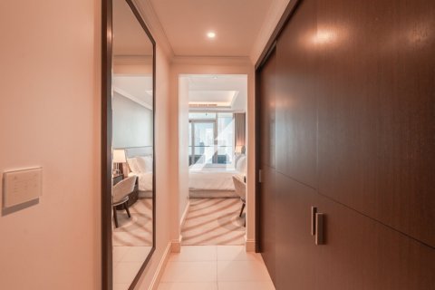 Снять в аренду квартиру в The Address Residence Fountain Views, Даунтаун Дубай (Даунтаун Бурдж Дубай), Дубай: 3 спальни, 202.6м², № 56046 - фото 16