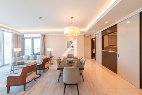 Снять в аренду квартиру в The Address Residence Fountain Views, Даунтаун Дубай (Даунтаун Бурдж Дубай), Дубай: 3 спальни, 202.6м², № 56046 - фото 1