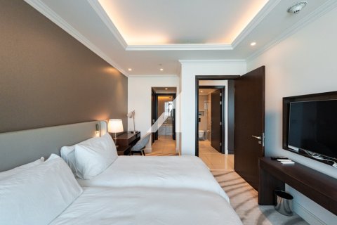 Снять в аренду квартиру в The Address Residence Fountain Views, Даунтаун Дубай (Даунтаун Бурдж Дубай), Дубай: 3 спальни, 202.6м², № 56046 - фото 13