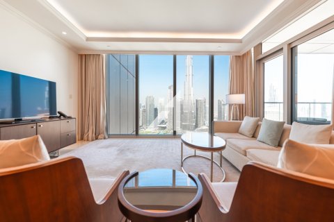 Снять в аренду квартиру в The Address Residence Fountain Views, Даунтаун Дубай (Даунтаун Бурдж Дубай), Дубай: 3 спальни, 202.6м², № 56046 - фото 2