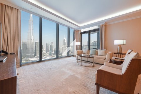 Снять в аренду квартиру в The Address Residence Fountain Views, Даунтаун Дубай (Даунтаун Бурдж Дубай), Дубай: 3 спальни, 202.6м², № 56046 - фото 3