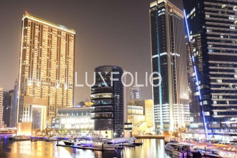 Apartment in Dubai Marina, Dubai 4 bedrooms, 255 sq.m. № 45946 - photo 8