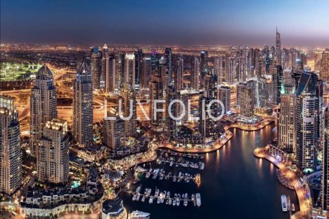 Apartment in Dubai Marina, Dubai 4 bedrooms, 255 sq.m. № 45946 - photo 1