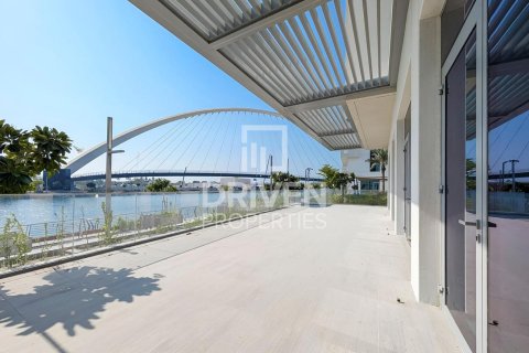 Купить квартиру в Аль-Васле, Дубай: 3 спальни, 290м², № 66062 - фото 1