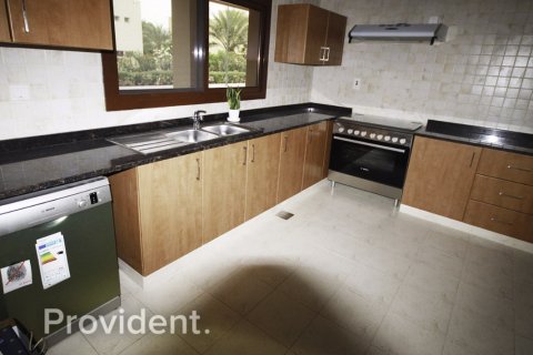 Townhouse in Jumeirah Islands, Dubai 4 bedrooms № 2492 - photo 4