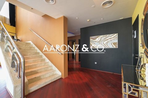 Ático en Dubai Marina, Dubai, 4 dormitorios, 402 m², № 96542 - foto 5