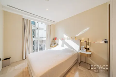 Apartment in Palm Jumeirah, Dubai 3 bedrooms, 258 sq.m. № 62911 - photo 9