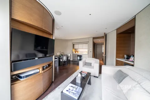 Apartamento en ARMANI RESIDENCES en Burj Khalifa, Dubai, 1 dormitorio, 98 m², № 62912 - foto 2