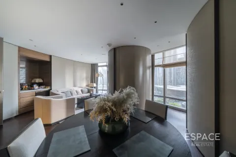 Apartamento en ARMANI RESIDENCES en Burj Khalifa, Dubai, 1 dormitorio, 98 m², № 62912 - foto 4