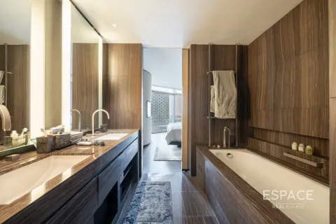 Apartamento en ARMANI RESIDENCES en Burj Khalifa, Dubai, 1 dormitorio, 98 m², № 62912 - foto 13