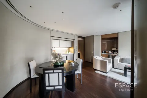 Apartamento en ARMANI RESIDENCES en Burj Khalifa, Dubai, 1 dormitorio, 98 m², № 62912 - foto 5