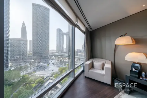 Apartamento en ARMANI RESIDENCES en Burj Khalifa, Dubai, 1 dormitorio, 98 m², № 62912 - foto 7