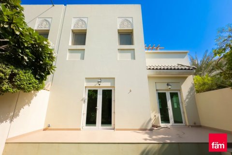 Adosado en Al Furjan, Dubai, 3 dormitorios, 227.5 m², № 139275