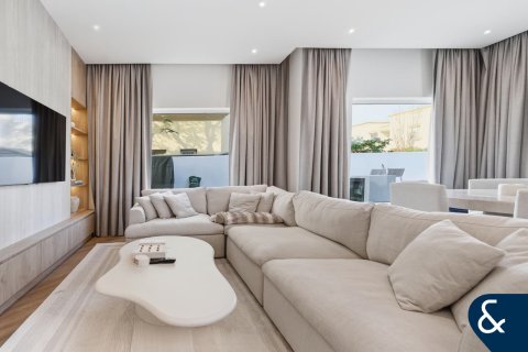 Villa in Springs 11, The Springs, Dubai 3 bedrooms, 210 sq.m. № 98231 - photo 28