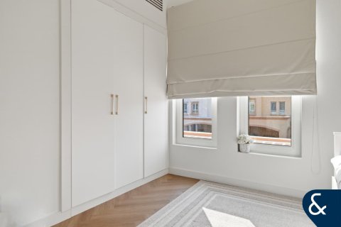 Villa in Springs 11, The Springs, Dubai 3 bedrooms, 210 sq.m. № 98231 - photo 14