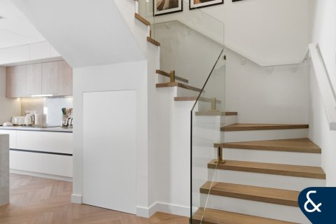 Villa in Springs 11, The Springs, Dubai 3 bedrooms, 210 sq.m. № 98231 - photo 20