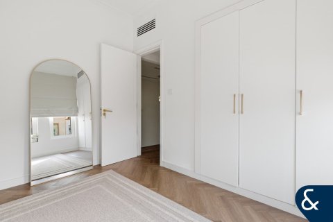 Villa in Springs 11, The Springs, Dubai 3 bedrooms, 210 sq.m. № 98231 - photo 13